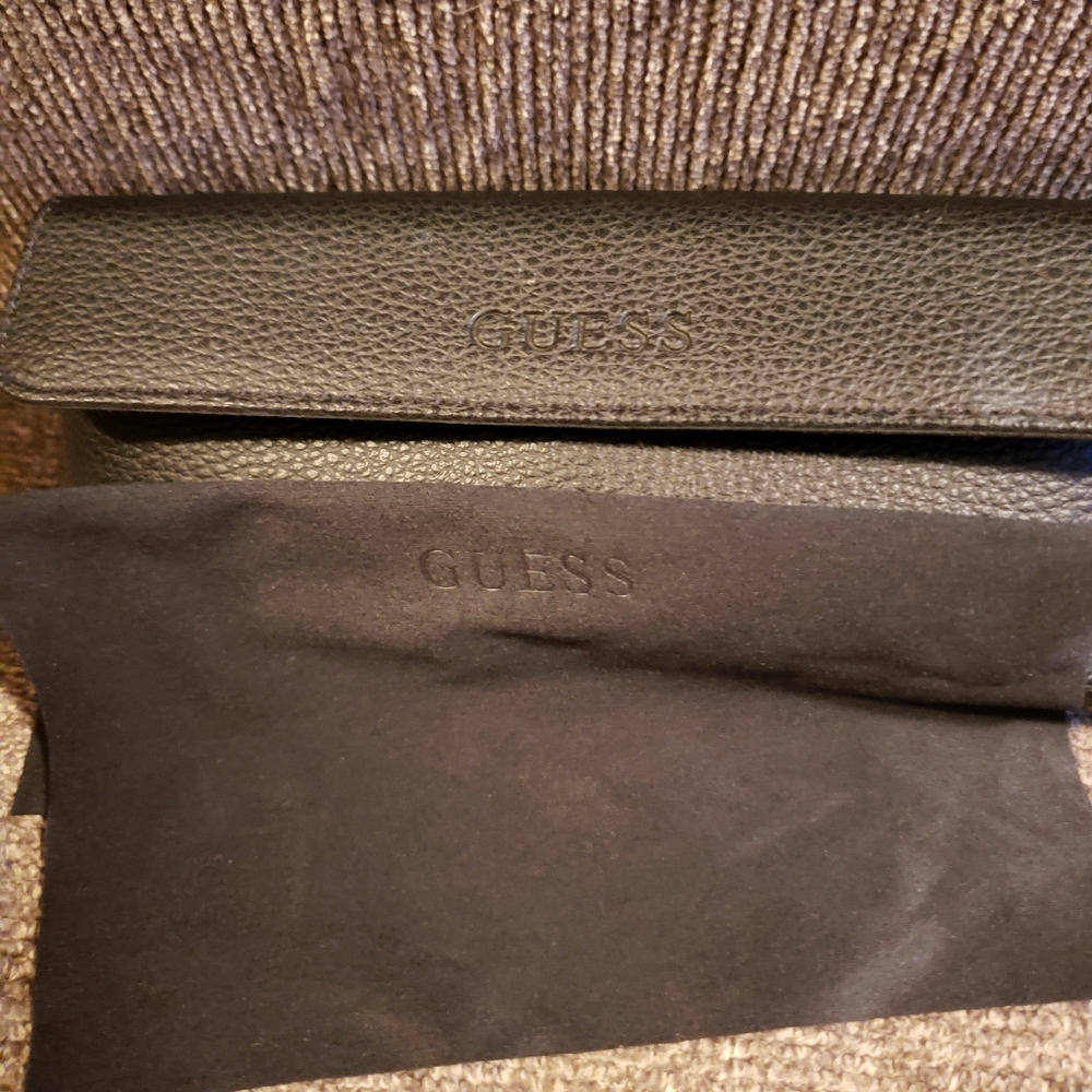 Guess Hard Shell Case - image 1